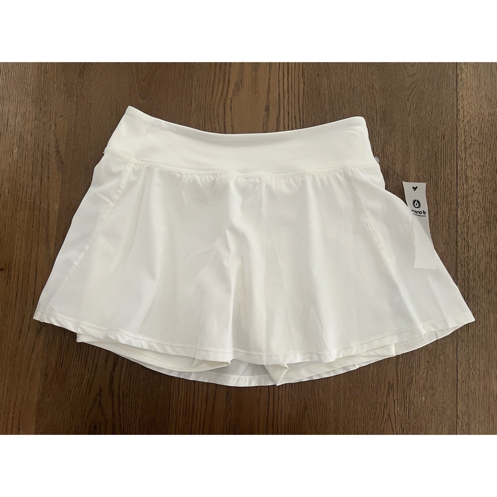 Mono B Activewear White  Skort Size M‎